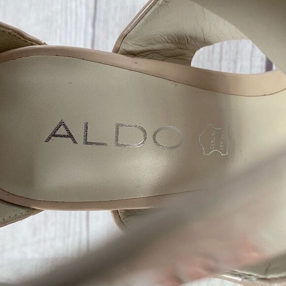 Aldo women 6 patent leather open toe wide strap buckle heels beige - Picture 11 of 11